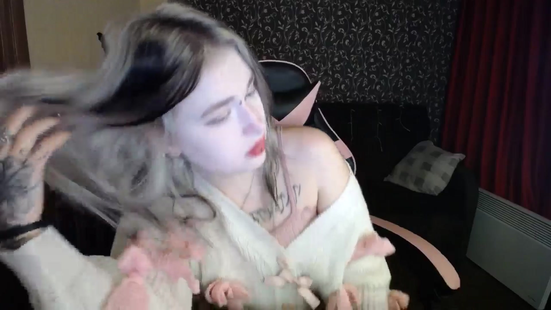 Gallery image thumbnail from Killinna's myfreecams stream on, 11/10/2025, 17:57 image 7 of 20