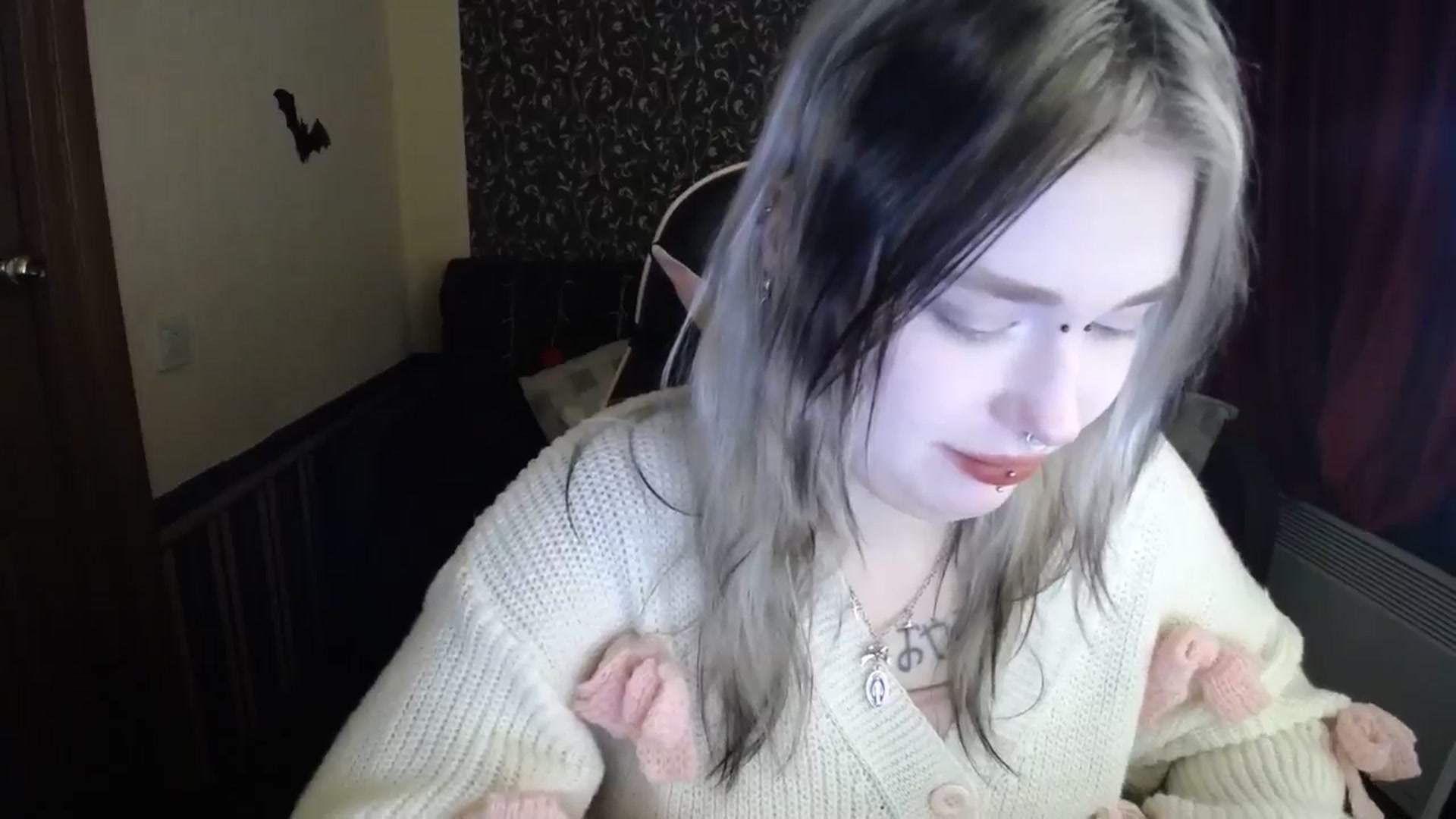 Gallery image thumbnail from Killinna's myfreecams stream on, 11/10/2025, 17:57 image 9 of 20
