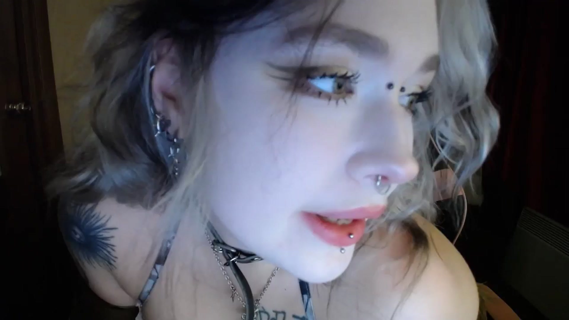 Gallery image thumbnail from Killinna's myfreecams stream on, 11/13/2025, 15:18 image 12 of 20