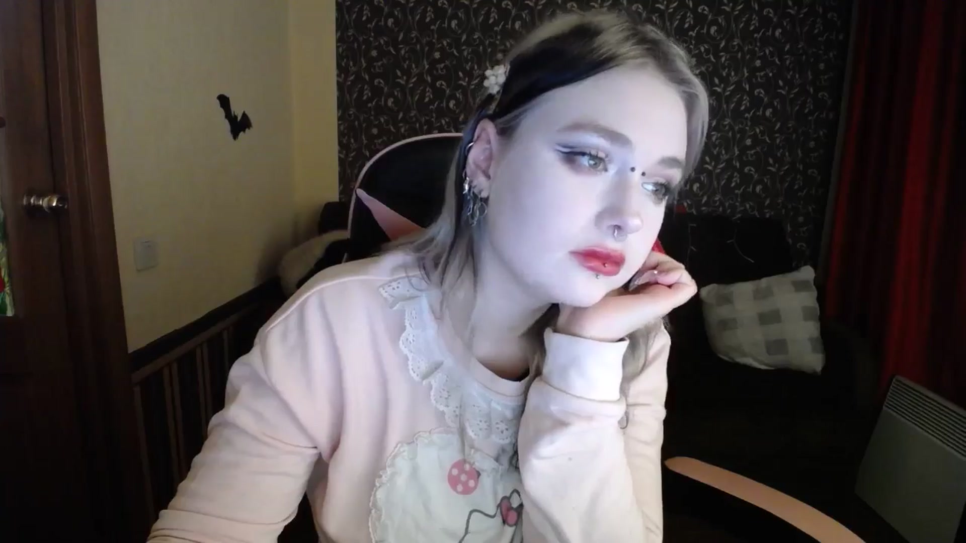 Gallery image thumbnail from Killinna's myfreecams stream on, 11/18/2025, 16:04 image 8 of 20