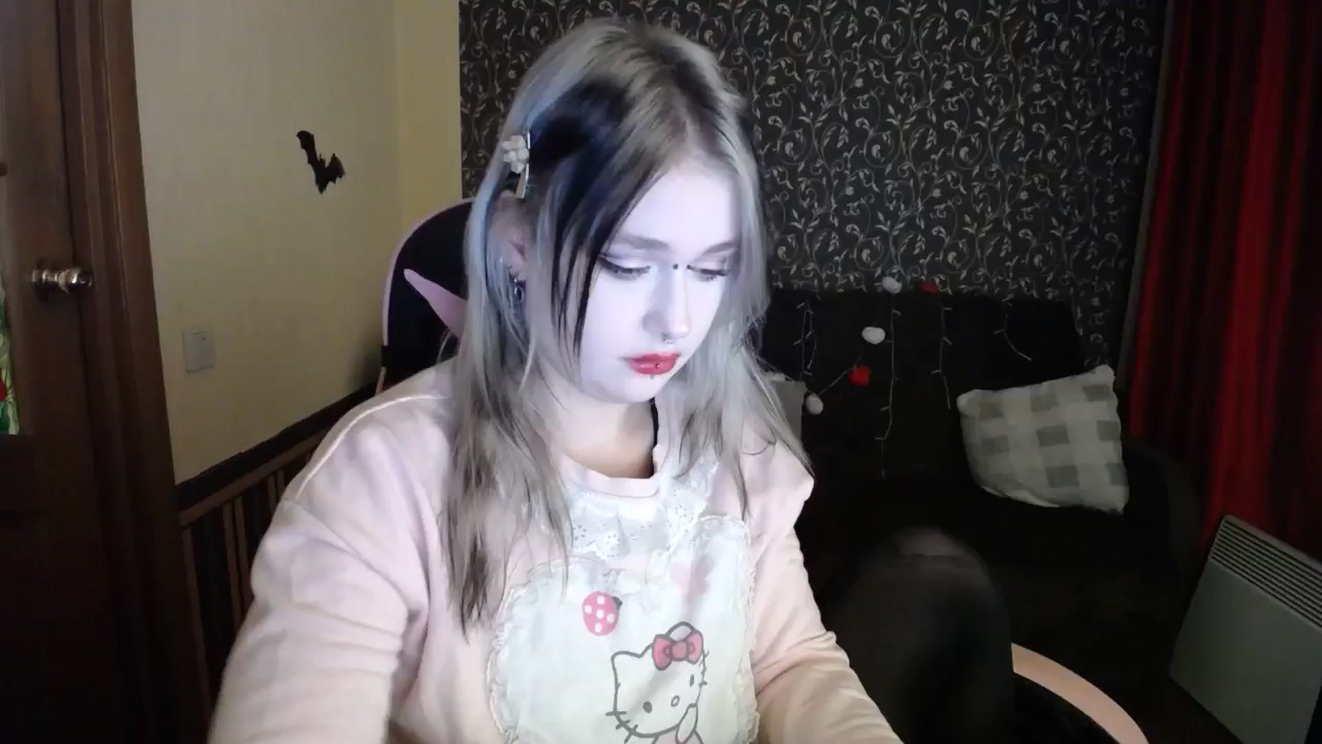 Gallery image thumbnail from Killinna's myfreecams stream on, 11/18/2025, 16:04 image 1 of 20
