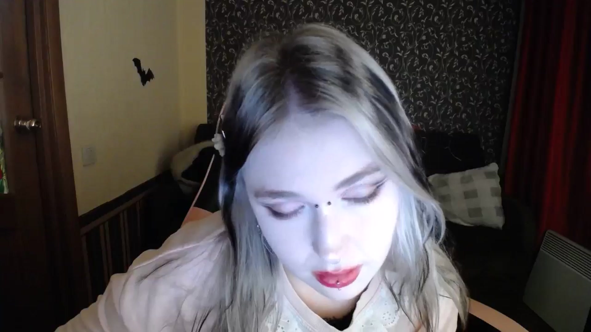 Gallery image thumbnail from Killinna's myfreecams stream on, 11/18/2025, 16:04 image 13 of 20