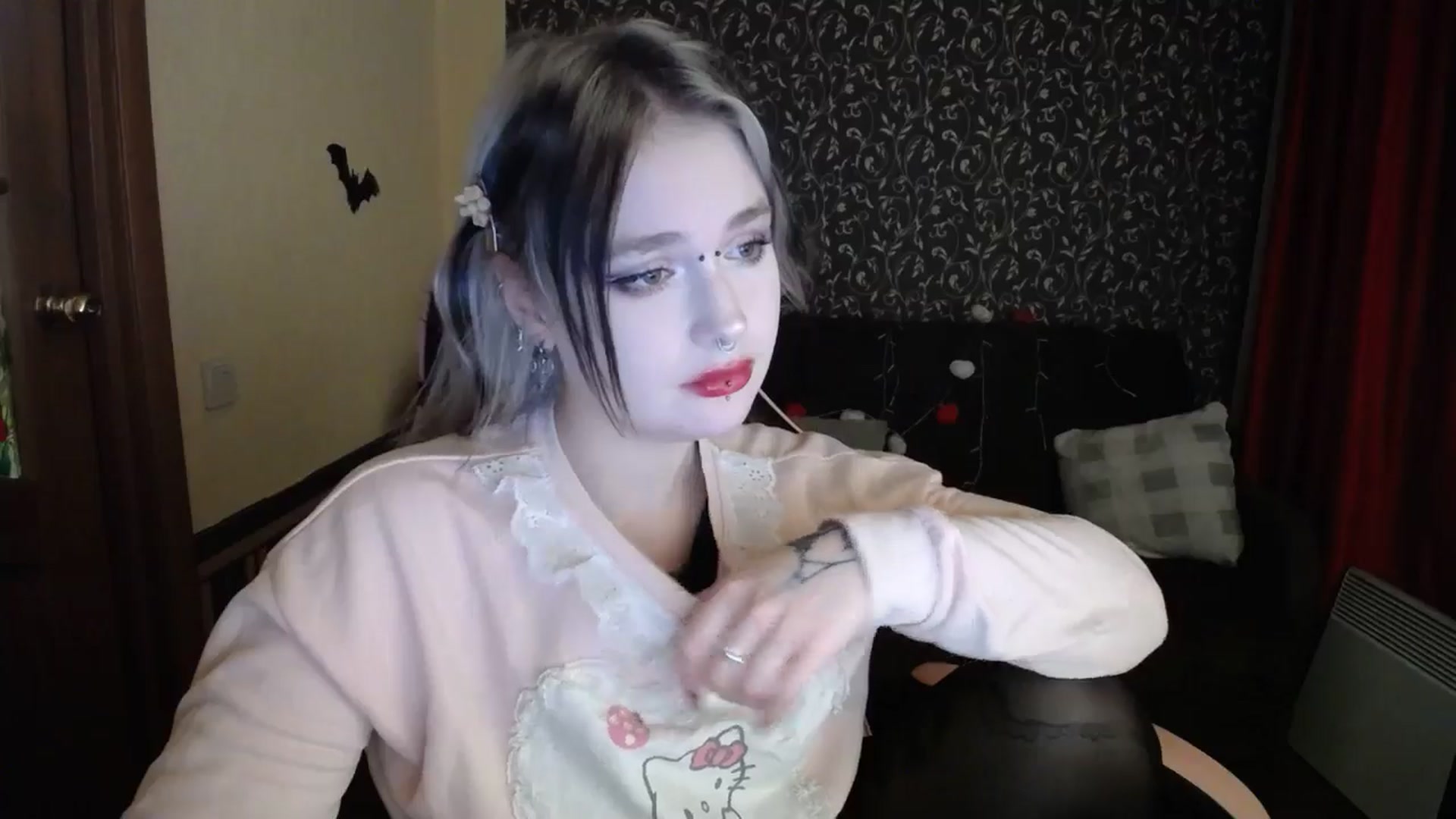 Gallery image thumbnail from Killinna's myfreecams stream on, 11/18/2025, 16:04 image 3 of 20