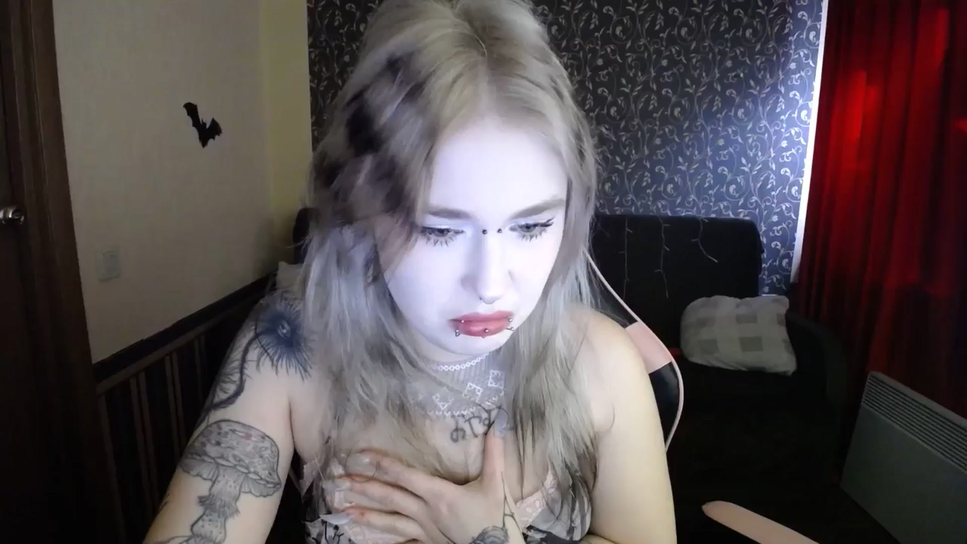 Gallery image thumbnail from Killinna's myfreecams stream on, 12/07/2025, 10:23 image 1 of 20