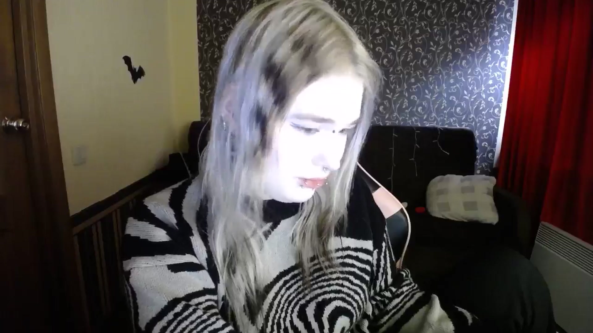 Gallery image thumbnail from Killinna's myfreecams stream on, 12/14/2025, 11:56 image 7 of 20
