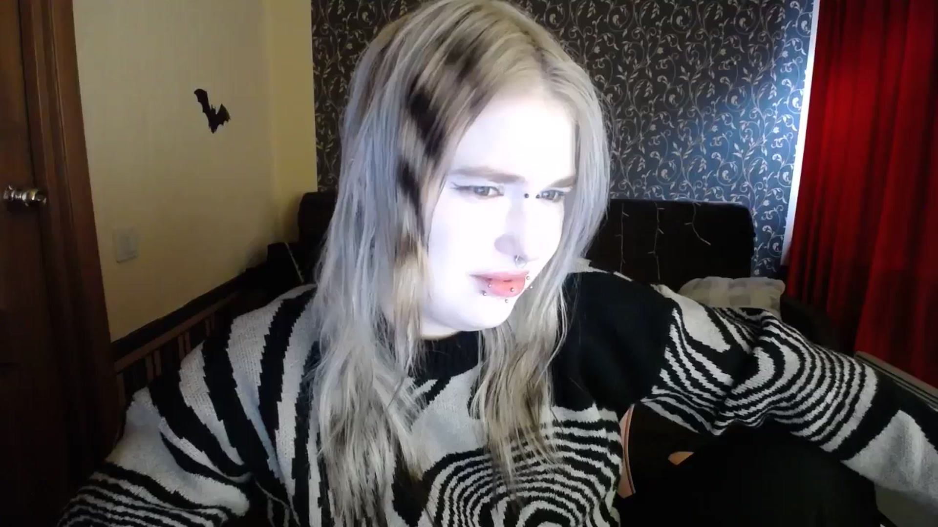 Gallery image thumbnail from Killinna's myfreecams stream on, 12/14/2025, 11:56 image 12 of 20
