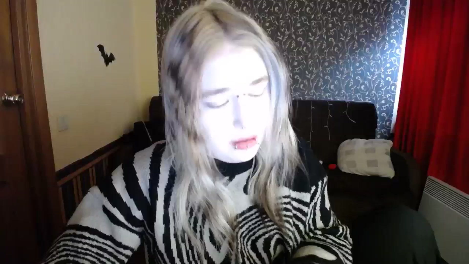 Gallery image thumbnail from Killinna's myfreecams stream on, 12/14/2025, 11:56 image 1 of 20