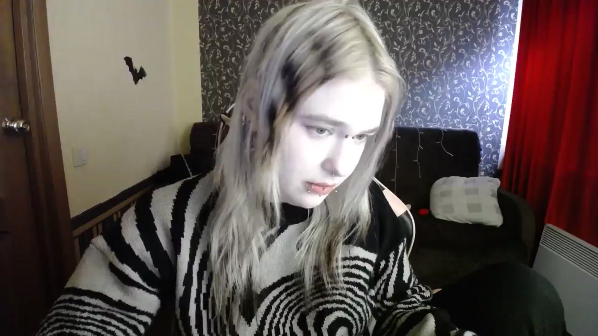 Gallery image thumbnail from Killinna's myfreecams stream on, 12/14/2025, 11:56 image 6 of 20
