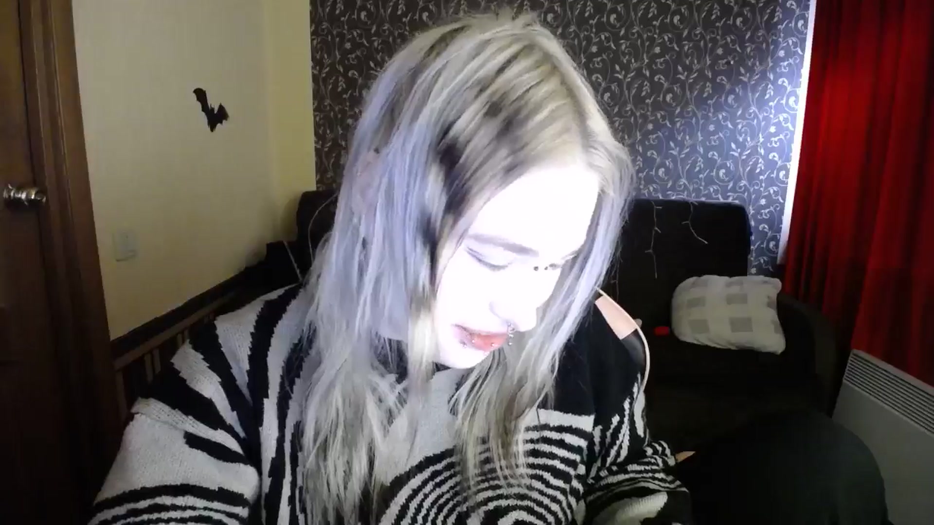 Gallery image thumbnail from Killinna's myfreecams stream on, 12/14/2025, 11:56 image 9 of 20