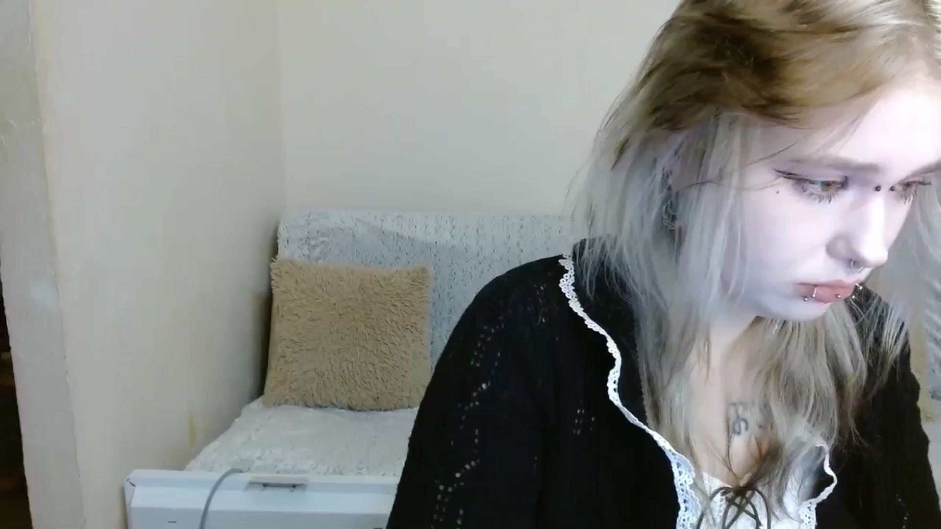 Gallery image thumbnail from Killinna's myfreecams stream on, 12/19/2025, 15:27 image 18 of 20
