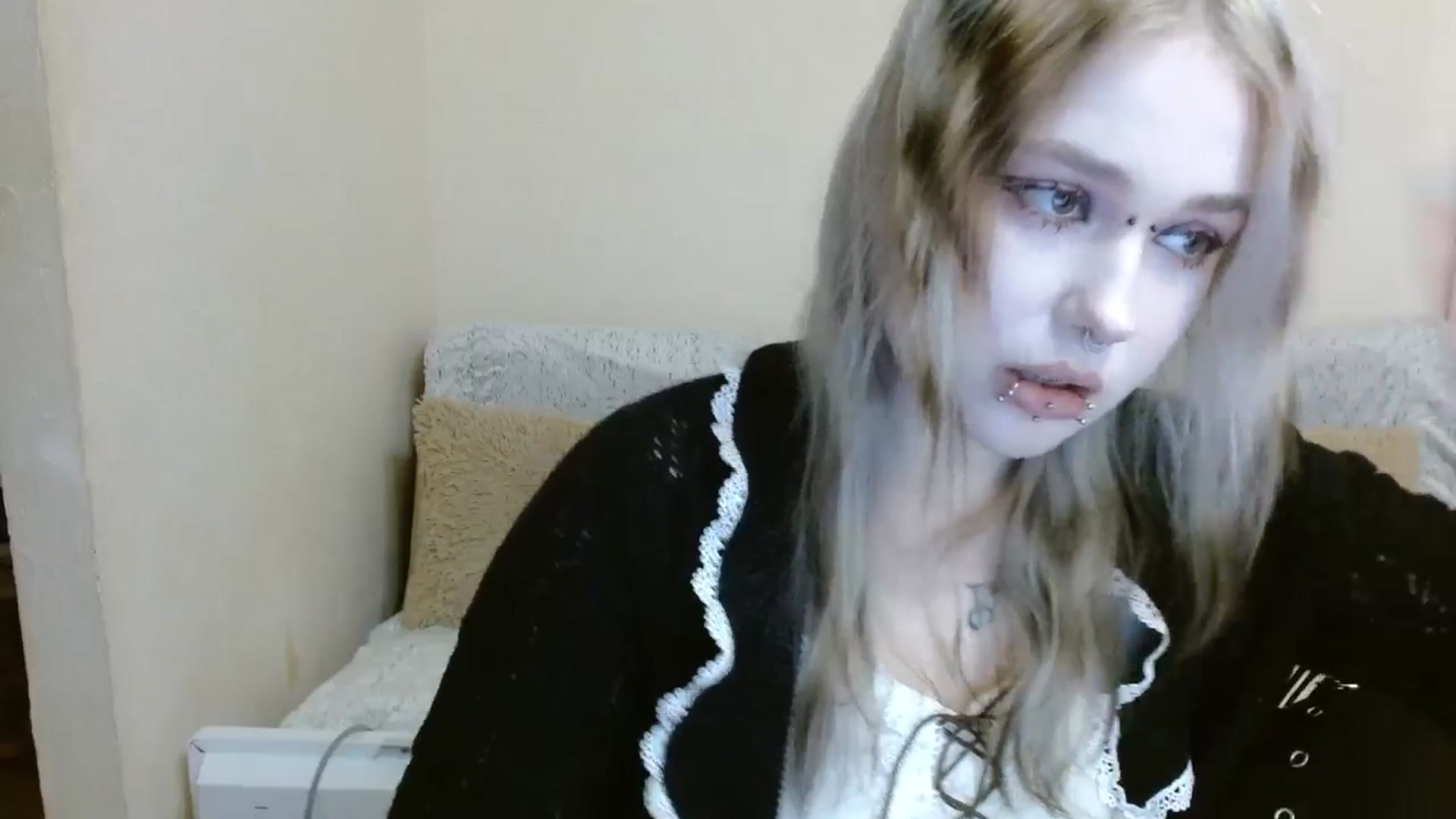 Gallery image thumbnail from Killinna's myfreecams stream on, 12/19/2025, 15:27 image 12 of 20