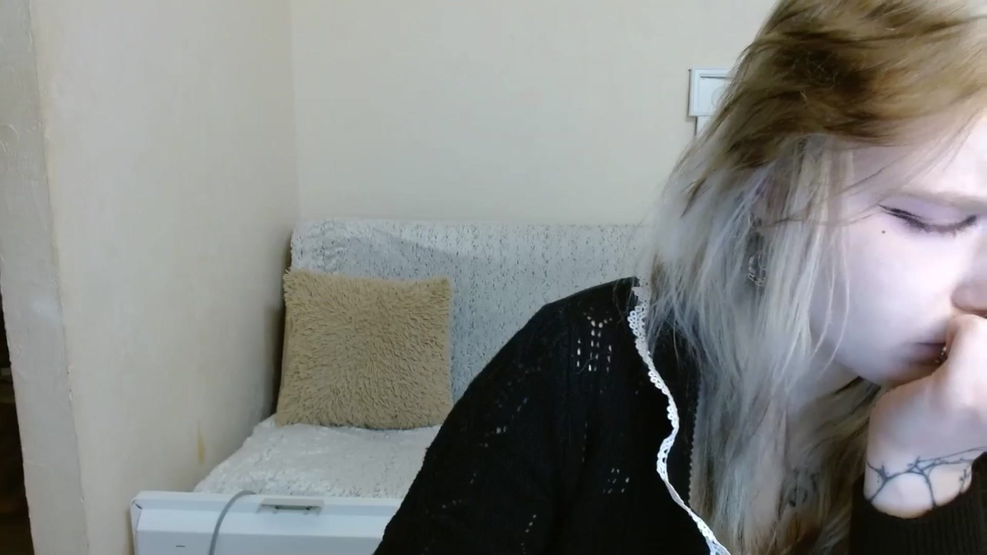 Gallery image thumbnail from Killinna's myfreecams stream on, 12/19/2025, 15:27 image 17 of 20