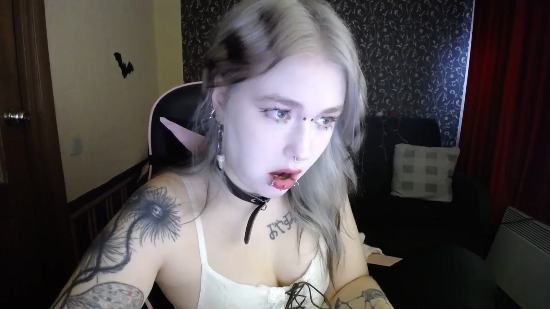 Gallery image thumbnail from Killinna's myfreecams stream on, 12/21/2025, 10:25 image 16 of 20