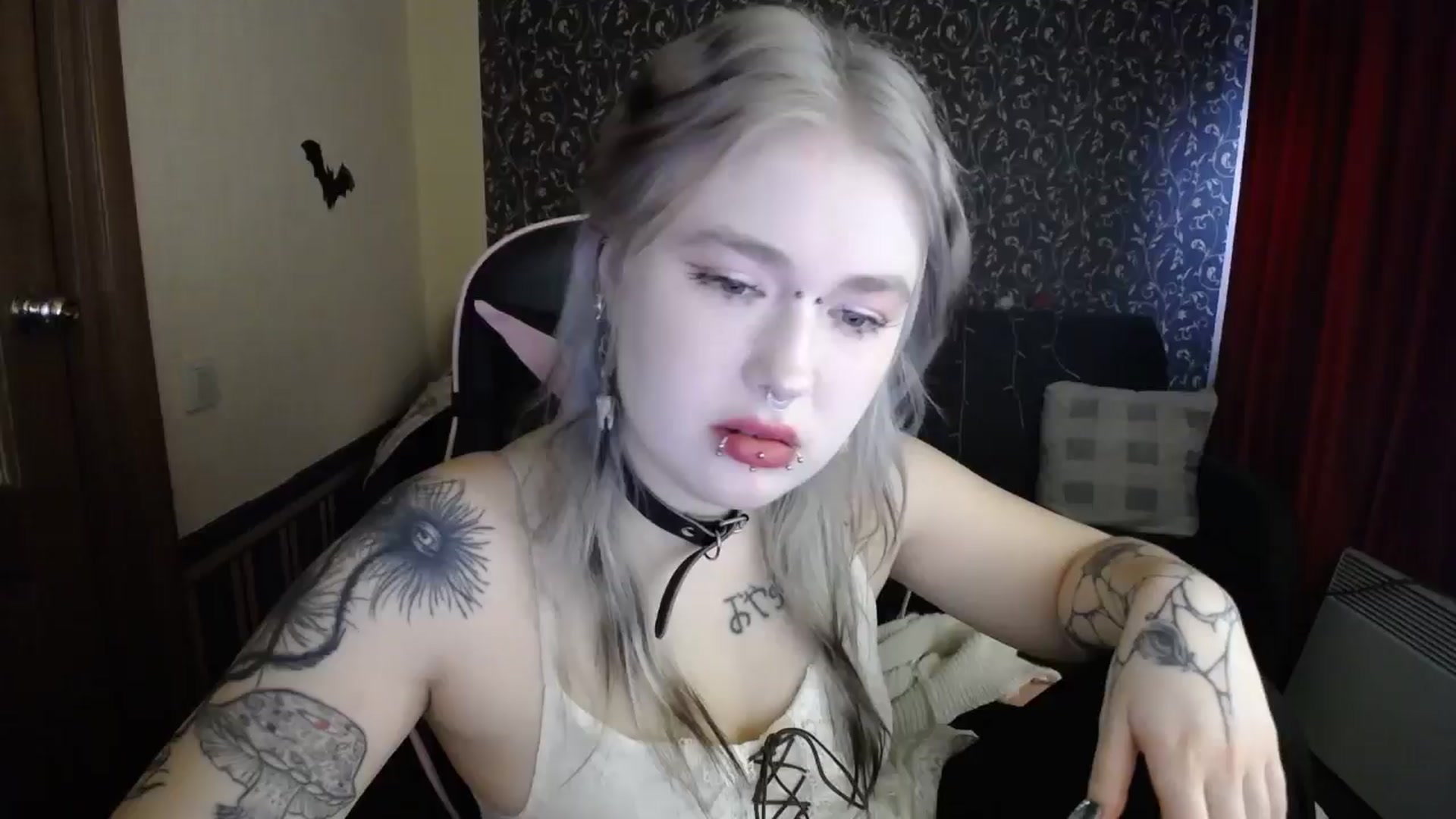 Gallery image thumbnail from Killinna's myfreecams stream on, 12/21/2025, 10:25 image 20 of 20