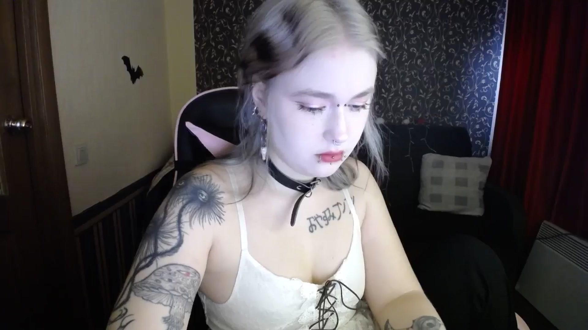 Gallery image thumbnail from Killinna's myfreecams stream on, 12/21/2025, 10:25 image 15 of 20