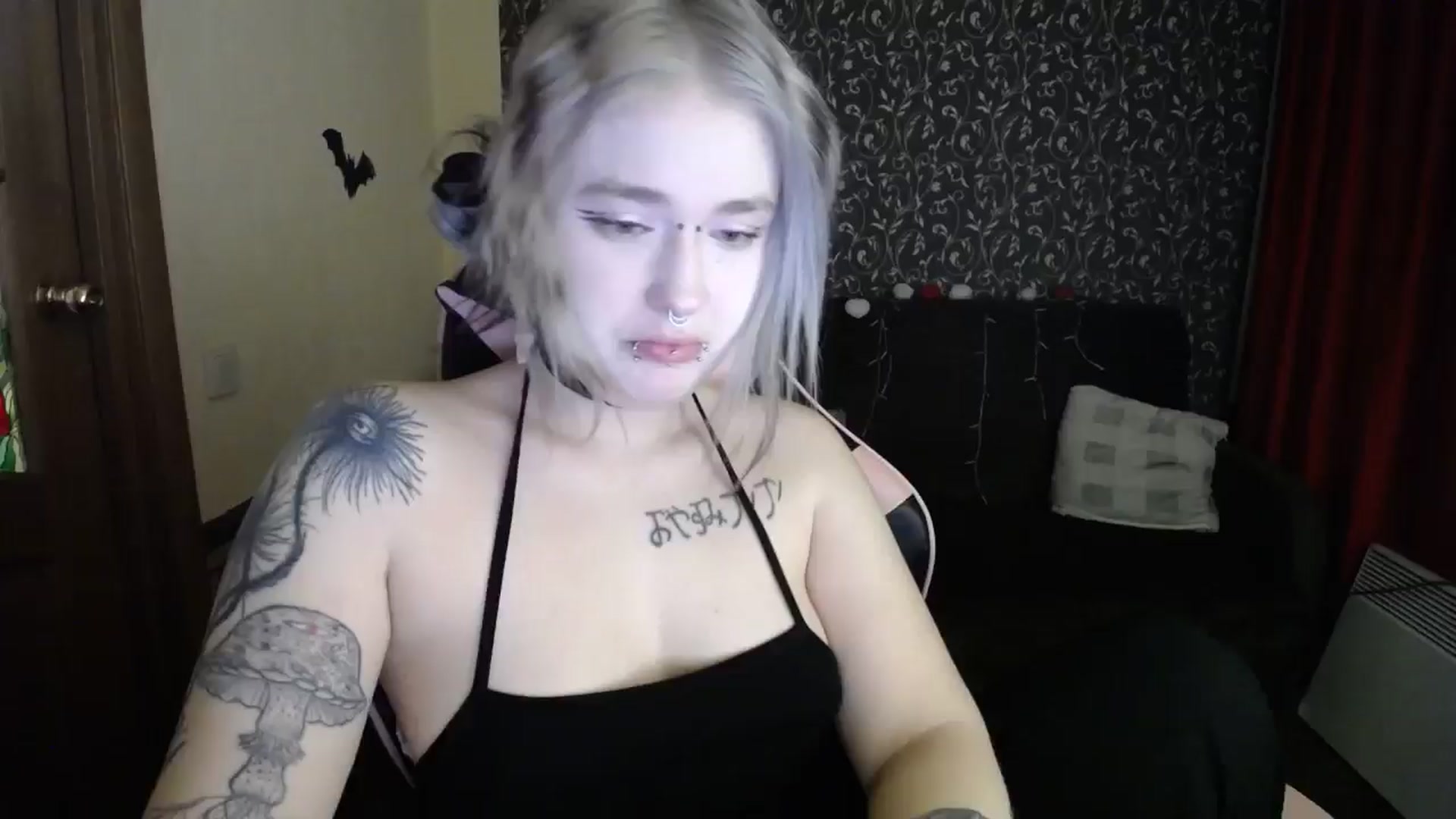 Gallery image thumbnail from Killinna's myfreecams stream on, 12/23/2025, 14:57 image 10 of 20