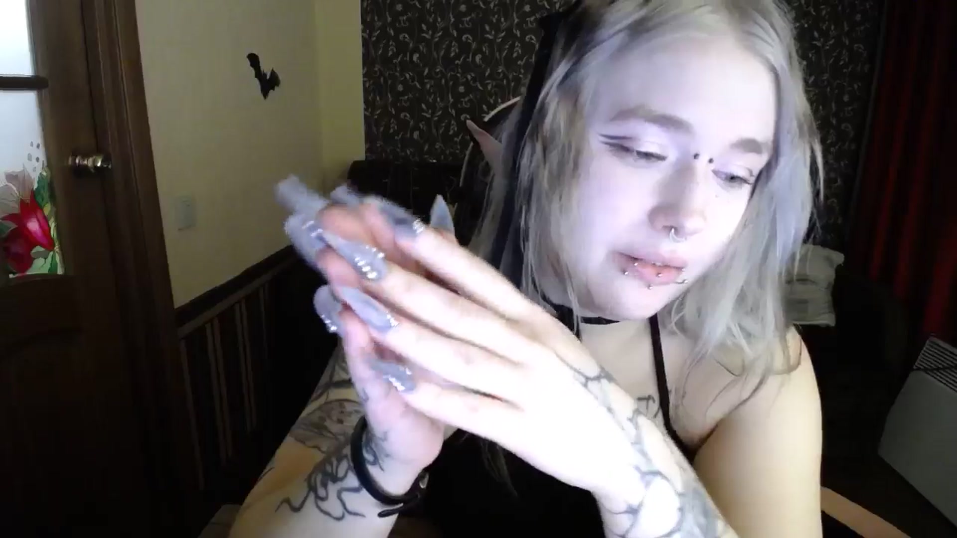 Gallery image thumbnail from Killinna's myfreecams stream on, 12/23/2025, 17:00 image 12 of 20