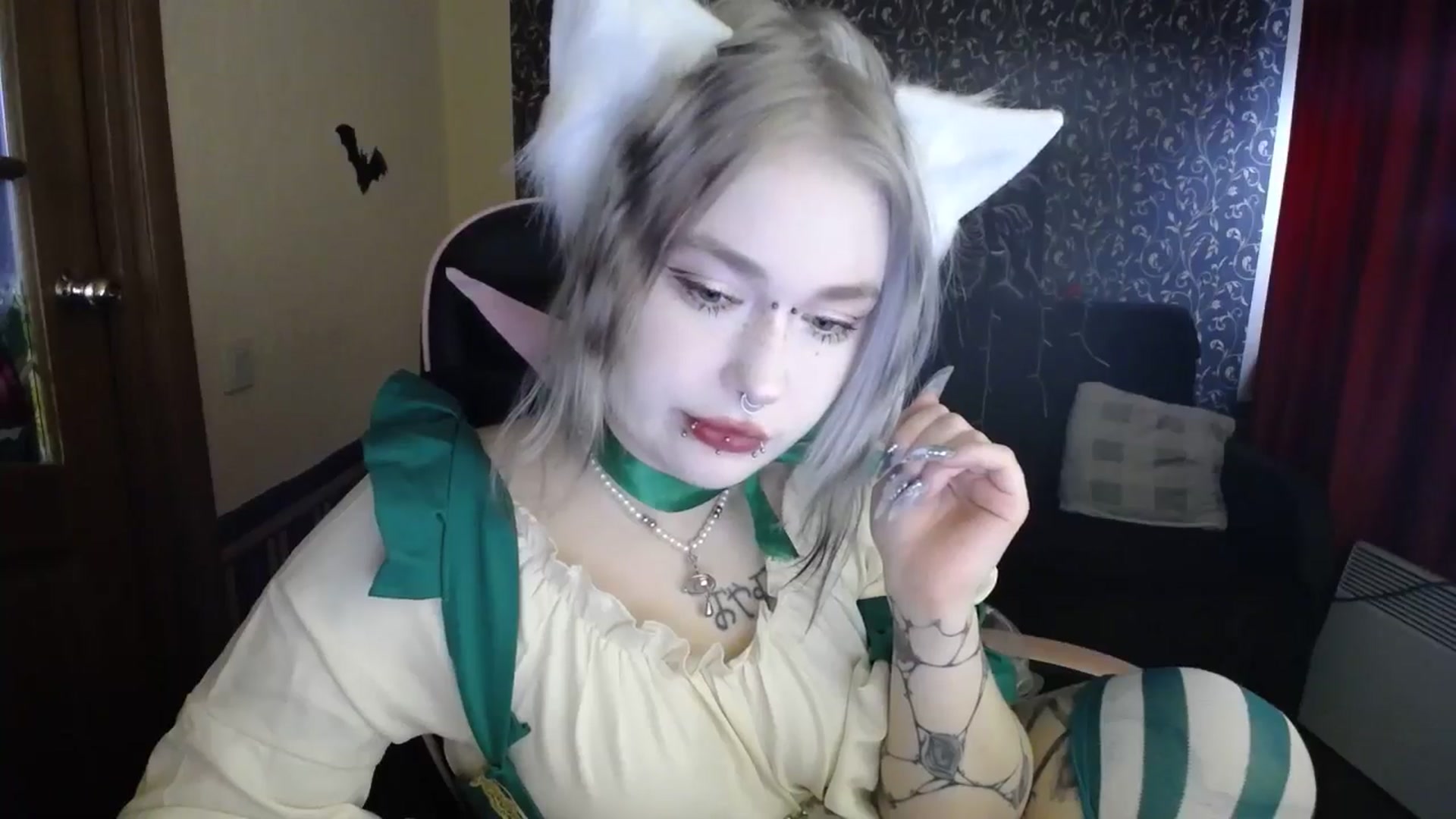 Gallery image thumbnail from Killinna's myfreecams stream on, 12/24/2025, 12:09 image 10 of 20