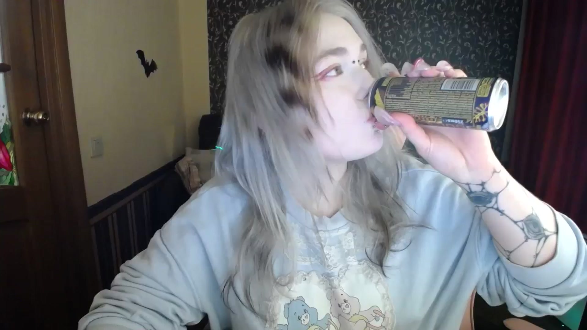 Gallery image thumbnail from Killinna's myfreecams stream on, 01/06/2026, 15:35 image 1 of 20