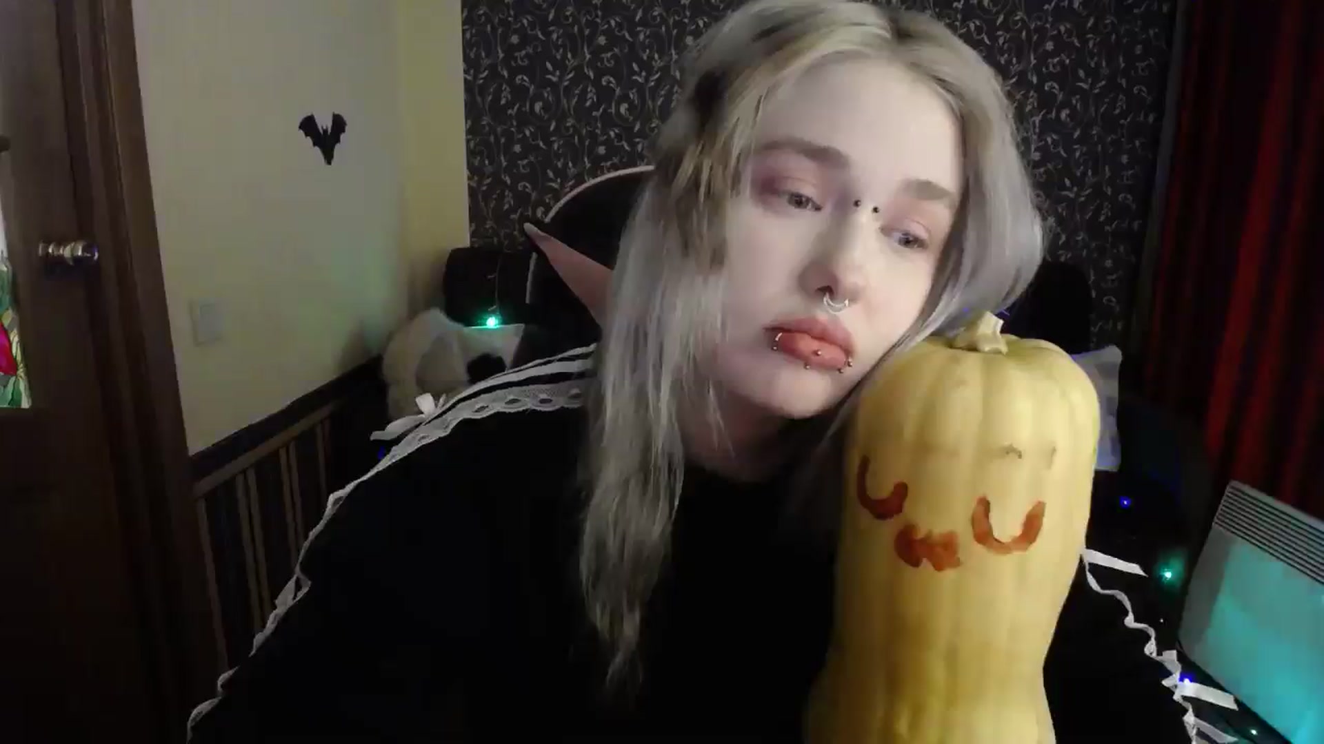 Gallery image thumbnail from Killinna's myfreecams stream on, 01/12/2026, 16:54 image 7 of 20