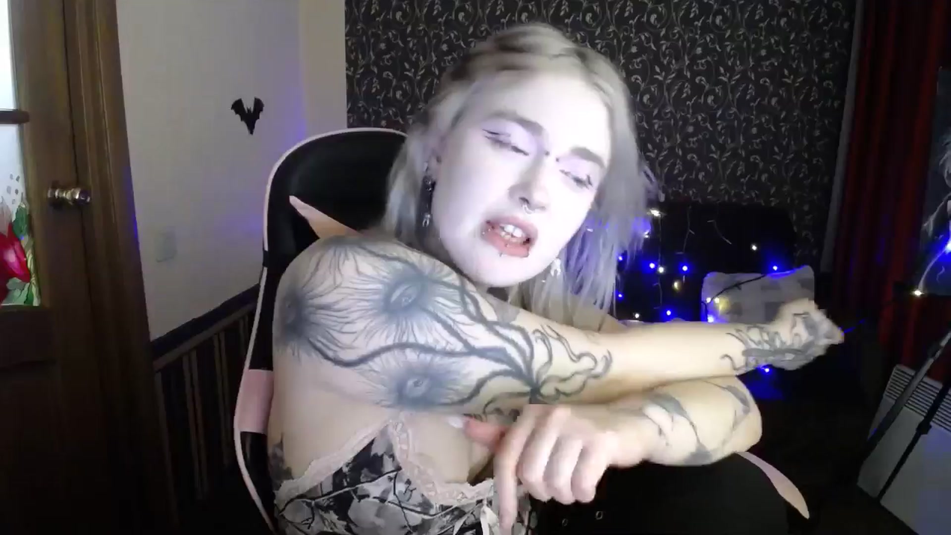 Gallery image thumbnail from Killinna's myfreecams stream on, 01/13/2026, 16:15 image 8 of 20
