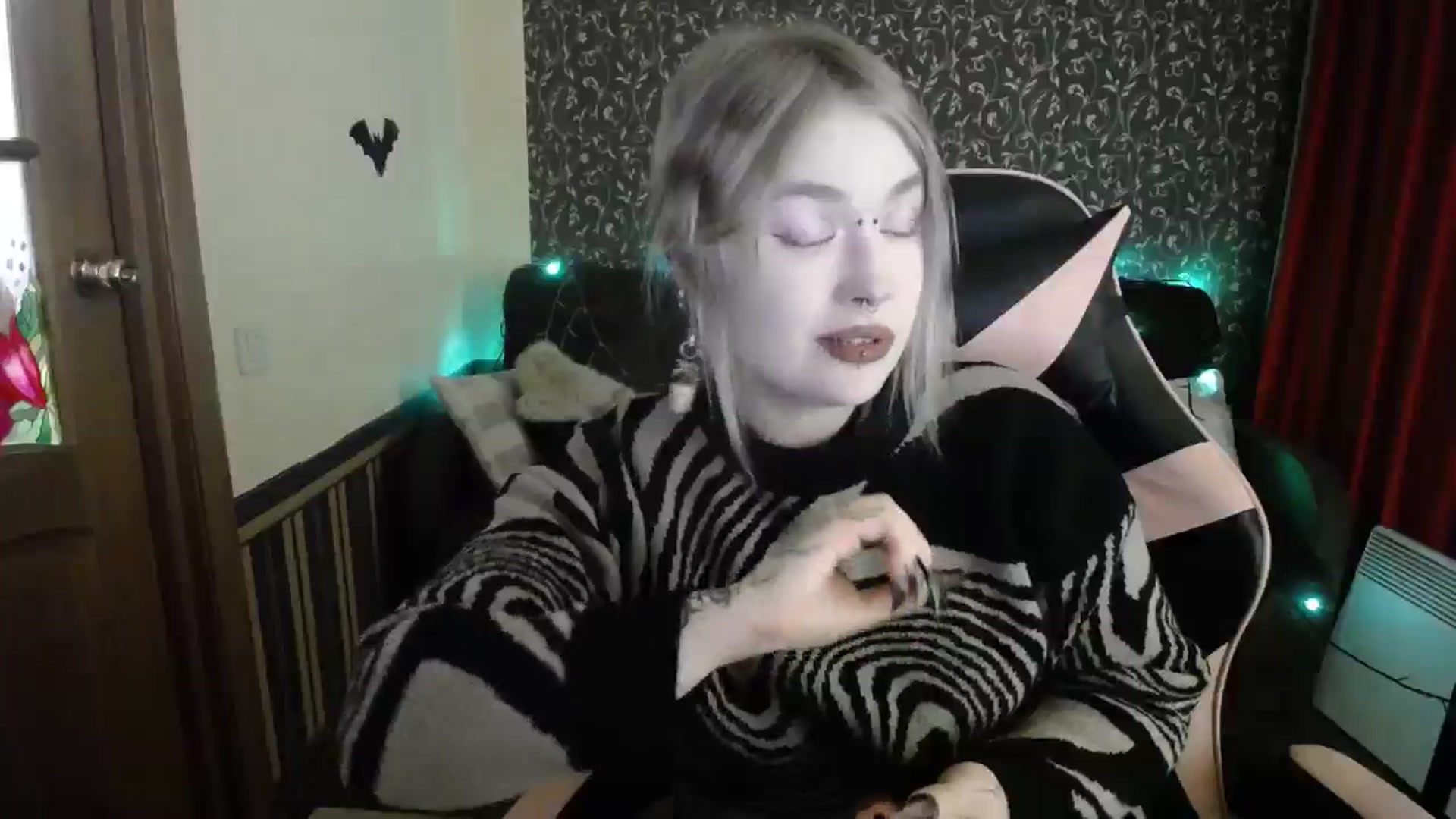 Gallery image thumbnail from Killinna's myfreecams stream on, 02/06/2026, 15:52 image 13 of 20