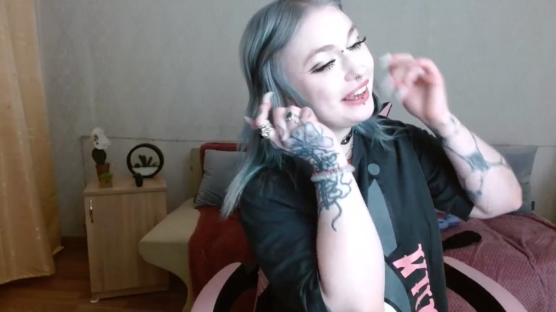 Gallery image thumbnail from Killinna's myfreecams stream on, 04/30/2026, 14:08 image 19 of 20