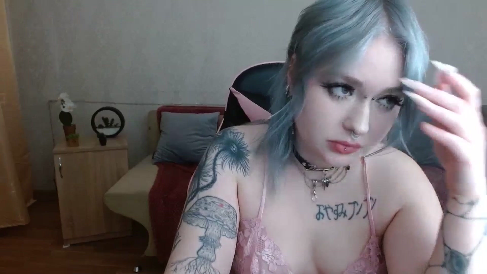 Gallery image thumbnail from Killinna's myfreecams stream on, 04/30/2026, 14:56 image 4 of 20