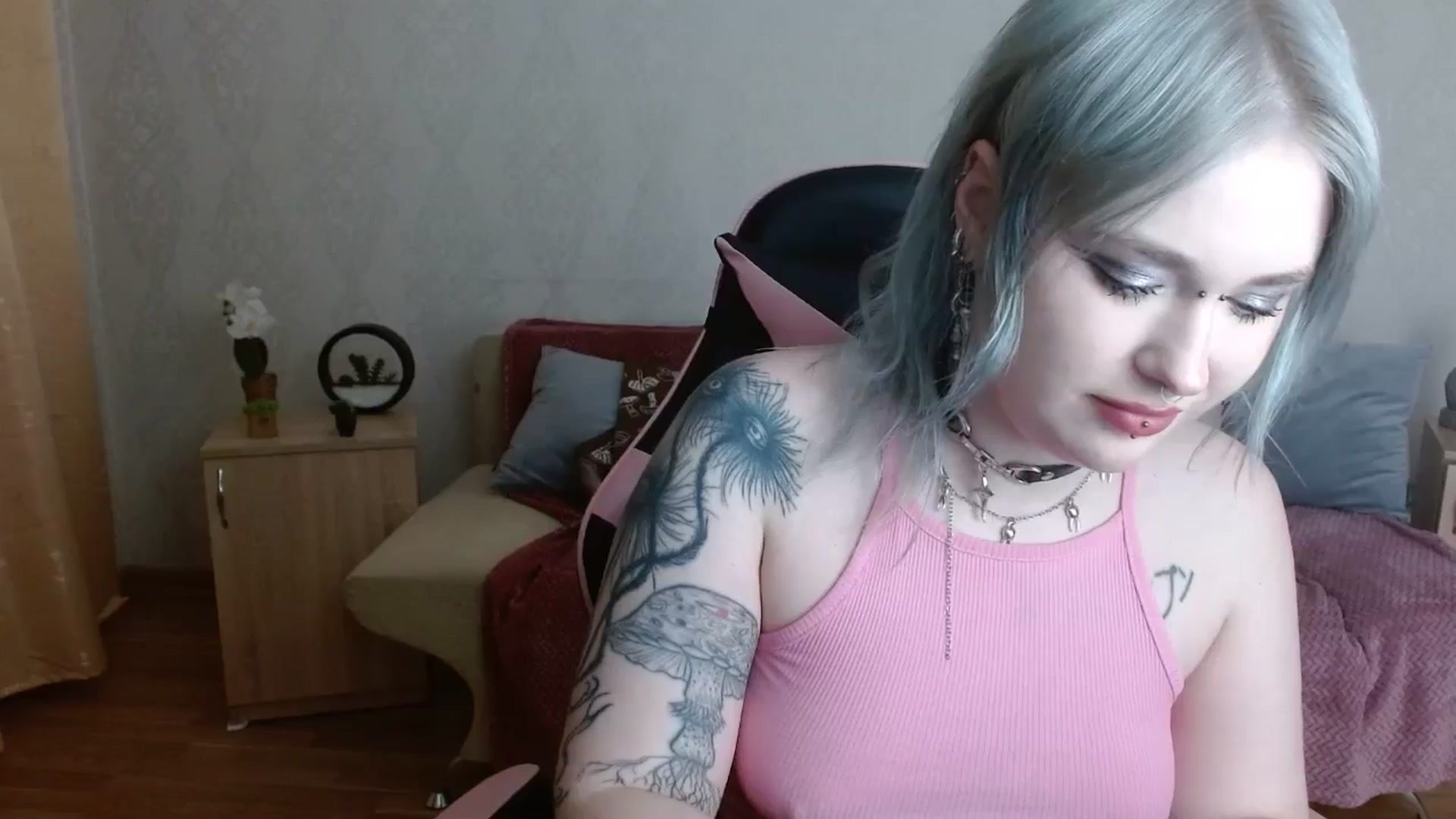 Gallery image thumbnail from Killinna's myfreecams stream on, 05/11/2026, 13:52 image 15 of 20