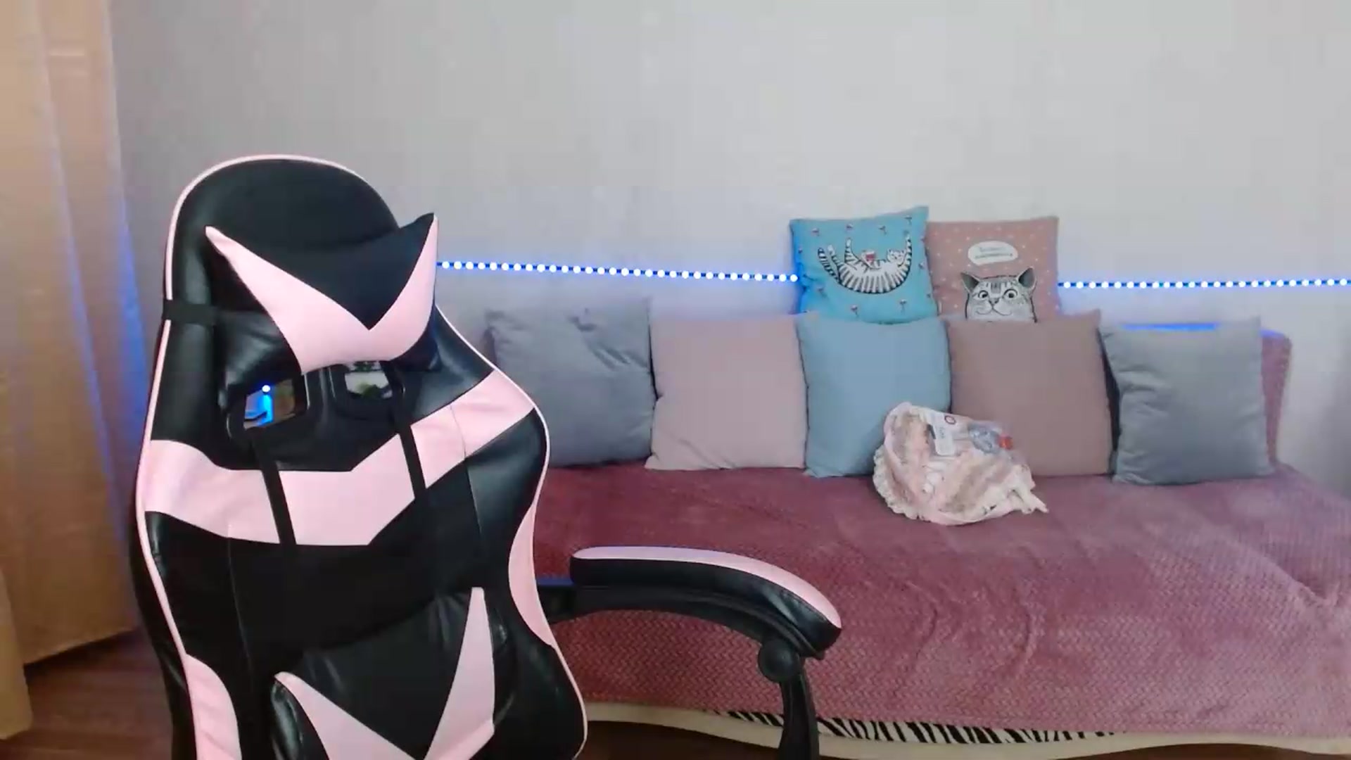 Gallery image thumbnail from Killinna's myfreecams stream on, 05/14/2026, 15:13 image 16 of 20