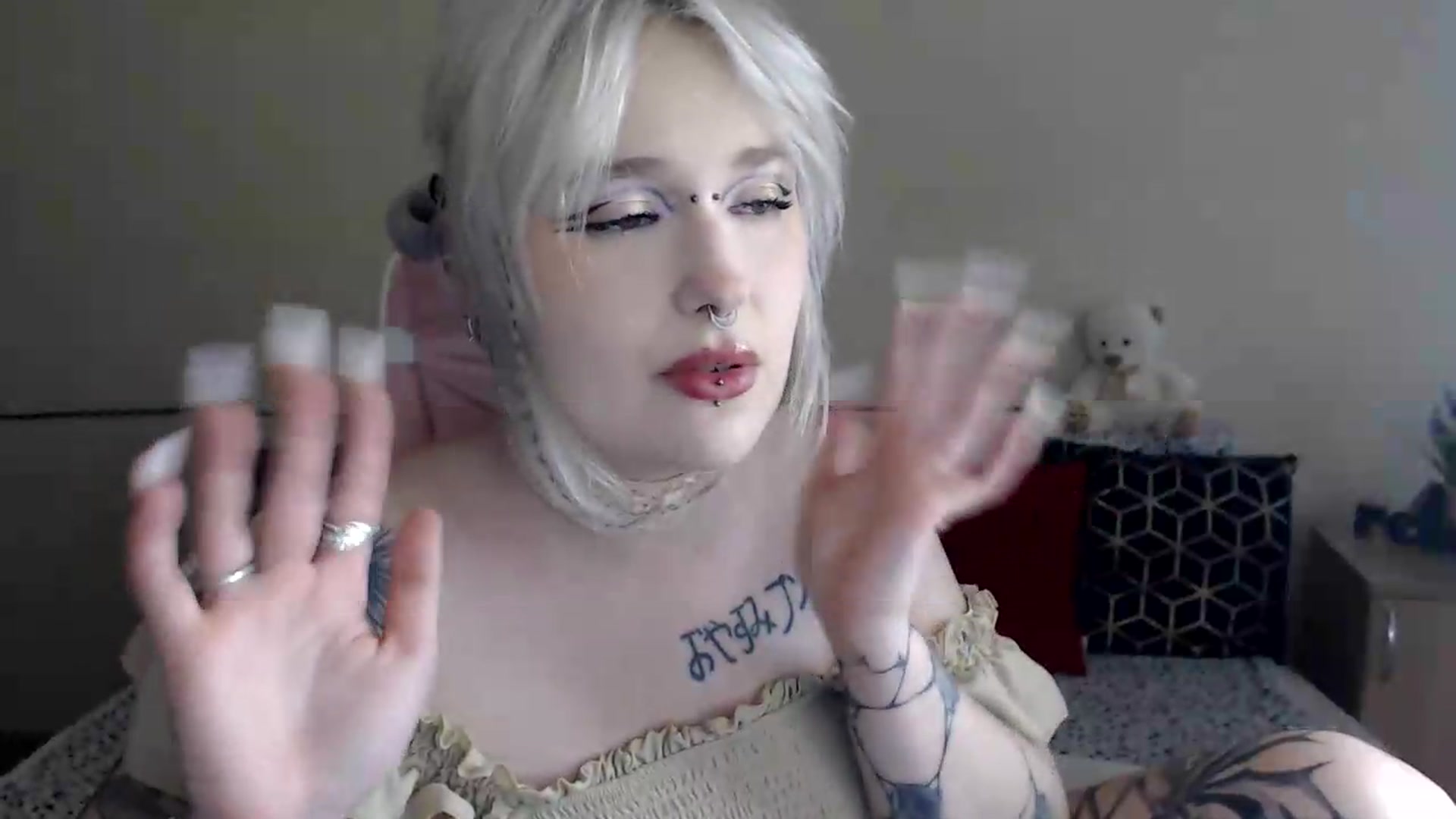 Gallery image thumbnail from Killinna's myfreecams stream on, 06/22/2026, 14:17 image 19 of 20