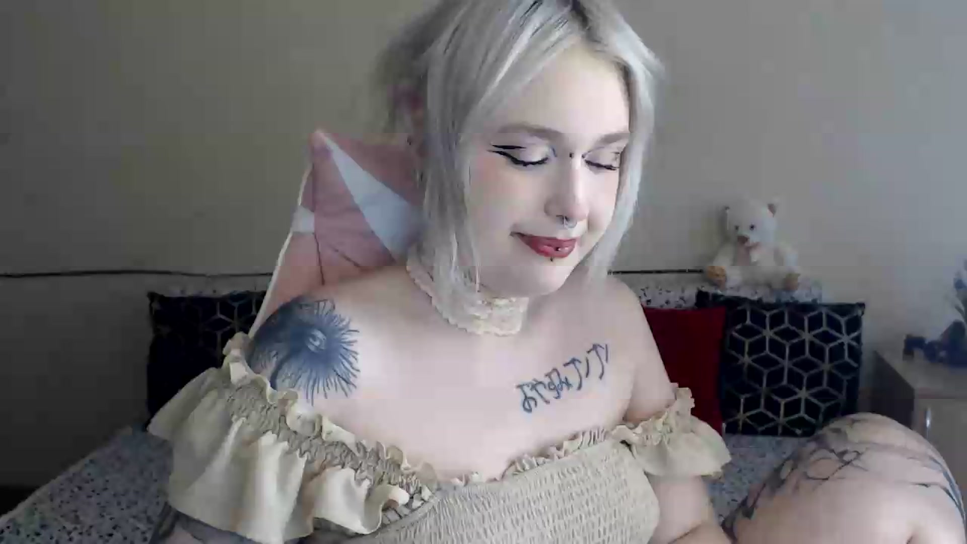 Gallery image thumbnail from Killinna's myfreecams stream on, 06/22/2026, 14:17 image 1 of 20