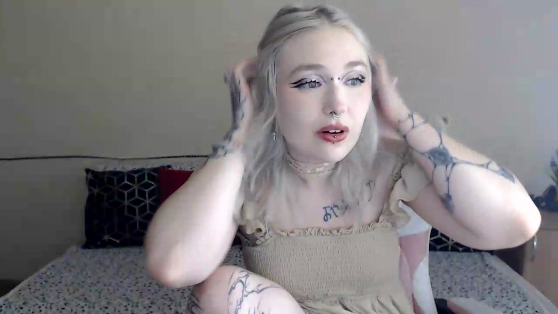 Gallery image thumbnail from Killinna's myfreecams stream on, 06/22/2026, 14:17 image 10 of 20