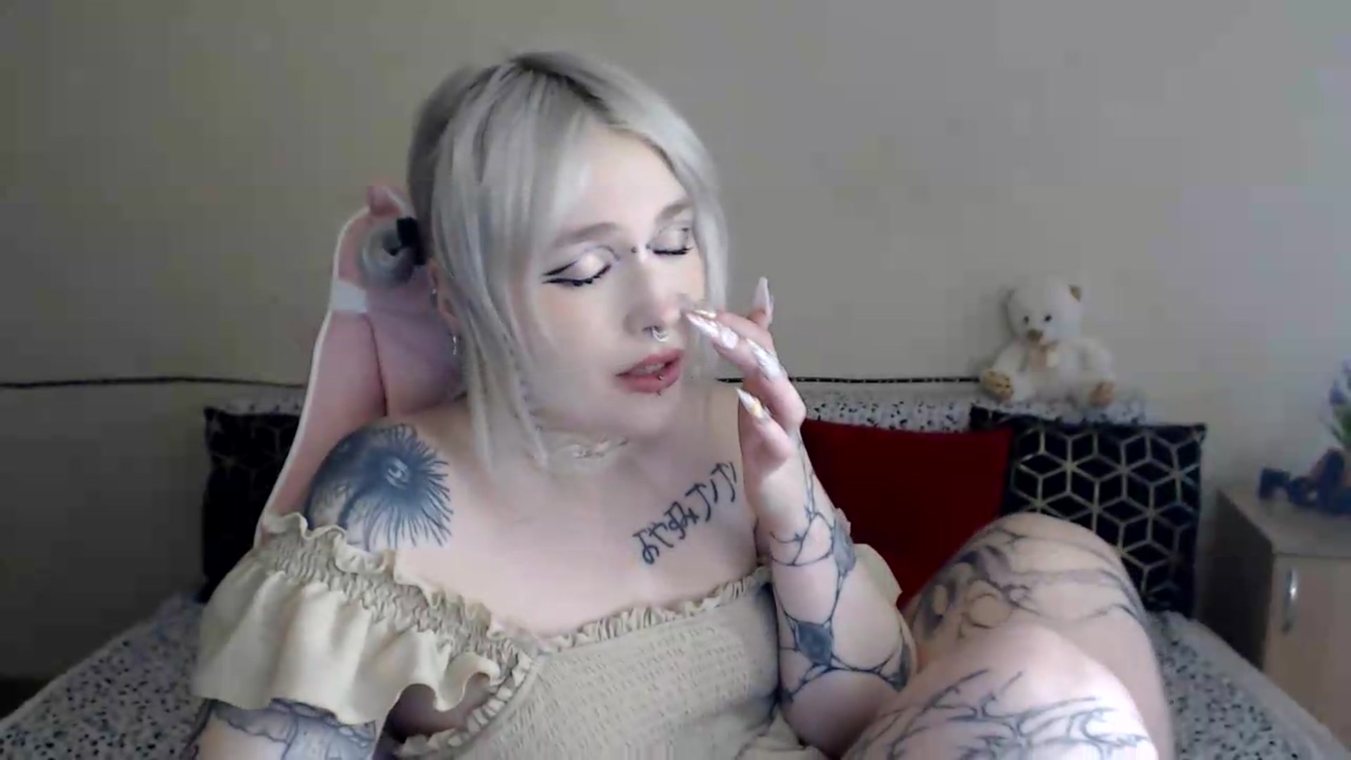 Gallery image thumbnail from Killinna's myfreecams stream on, 06/22/2026, 15:03 image 9 of 20