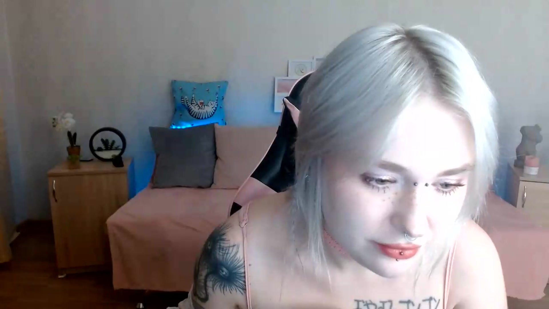 Gallery image thumbnail from Killinna's myfreecams stream on, 06/27/2026, 14:17 image 4 of 20
