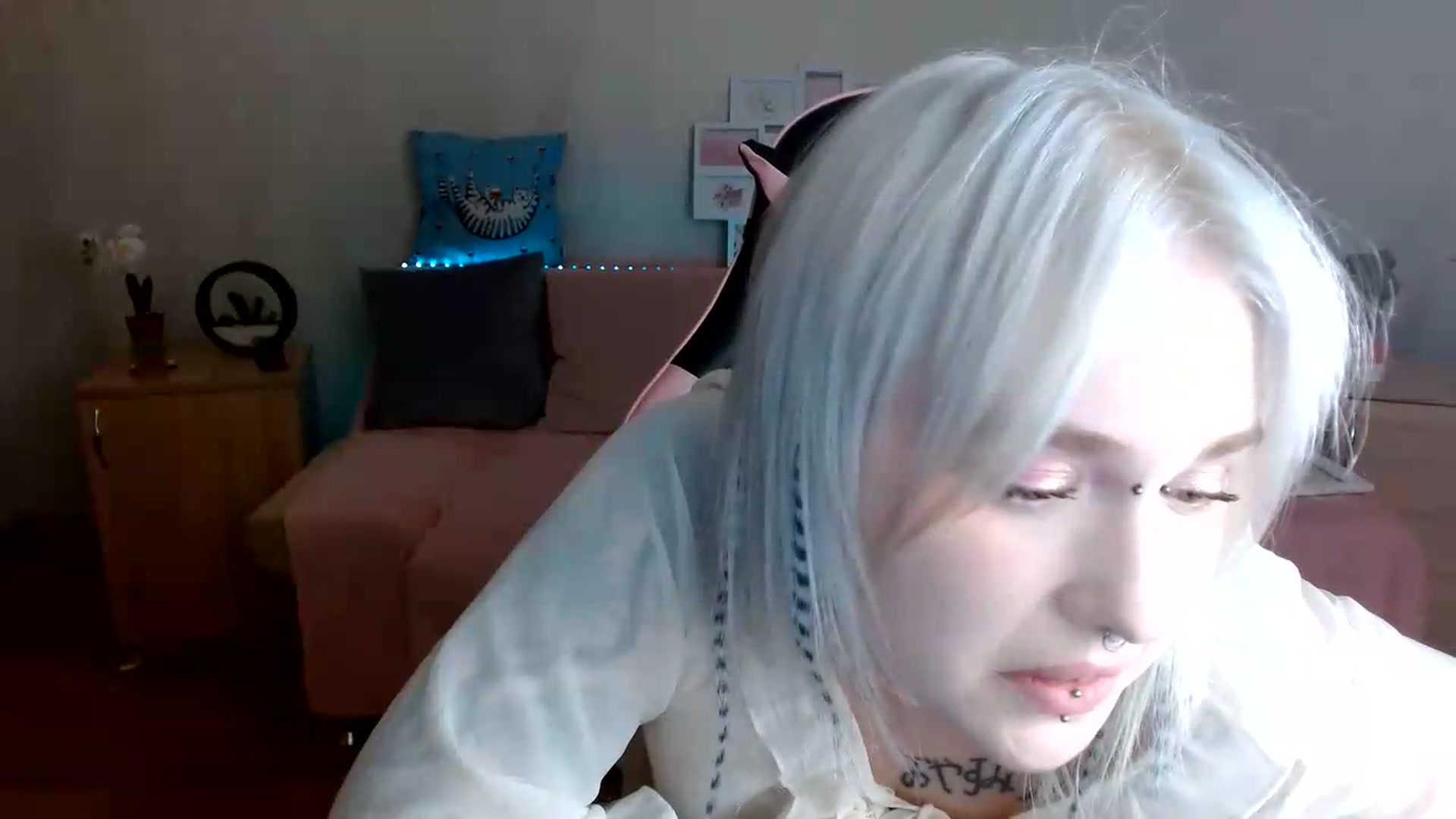 Gallery image thumbnail from Killinna's myfreecams stream on, 07/04/2026, 14:42 image 17 of 20