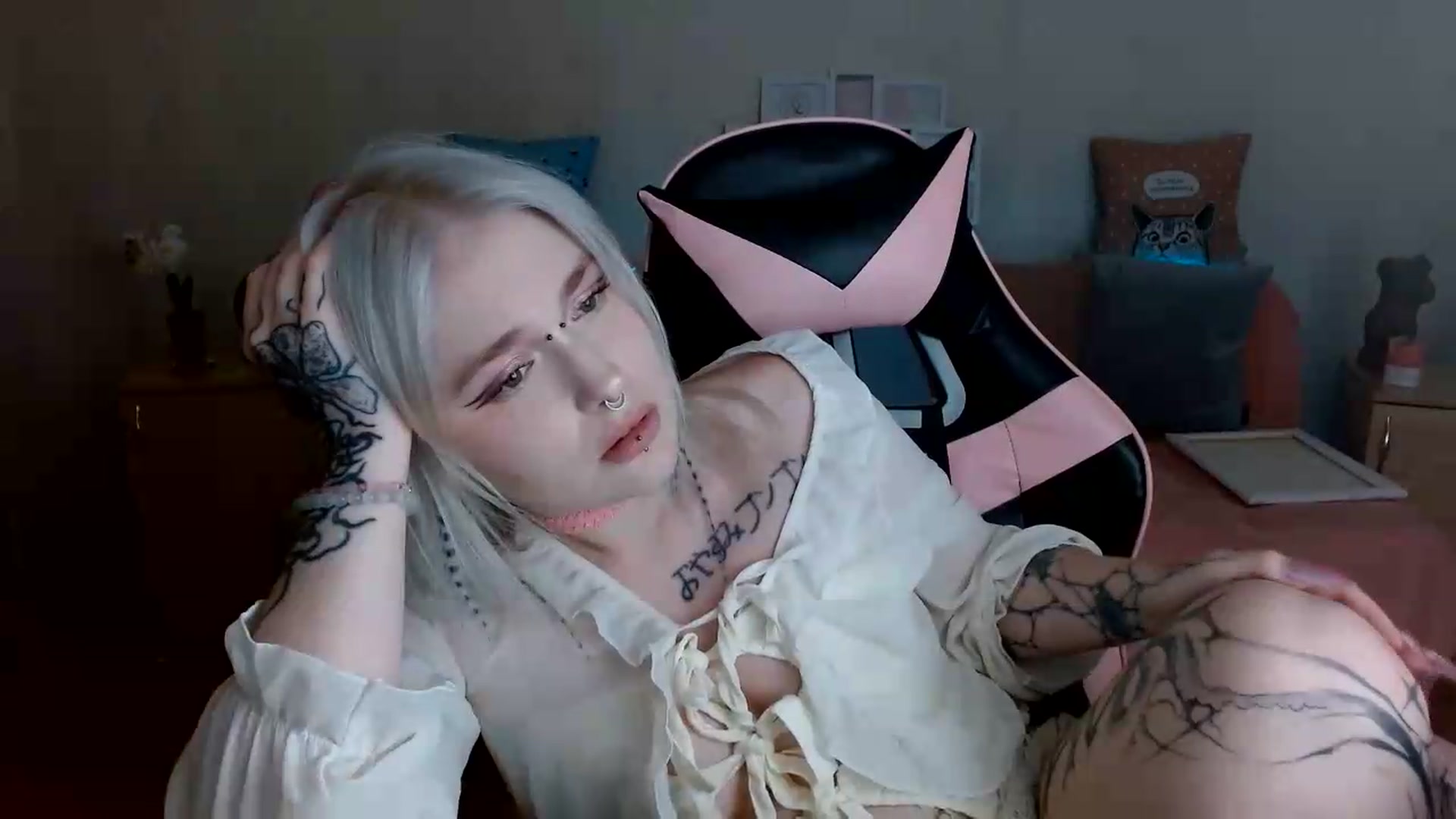 Gallery image thumbnail from Killinna's myfreecams stream on, 07/04/2026, 14:42 image 12 of 20