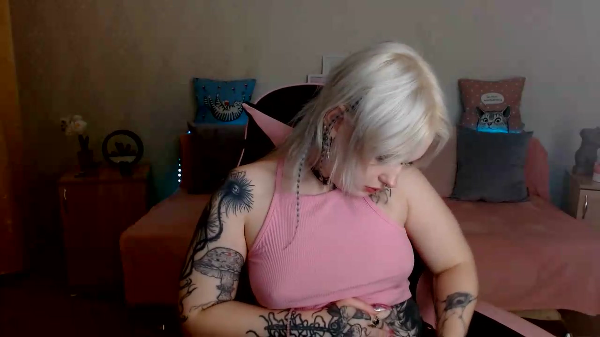 Gallery image thumbnail from Killinna's myfreecams stream on, 07/08/2026, 14:00 image 3 of 20