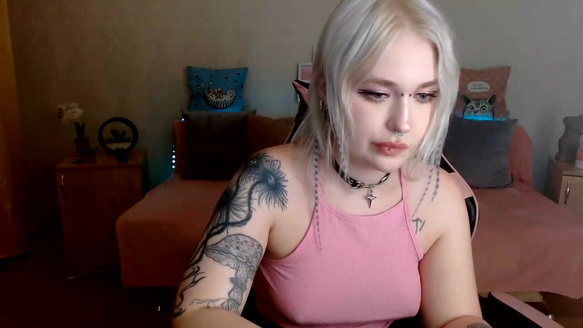 Gallery image thumbnail from Killinna's myfreecams stream on, 07/08/2026, 14:00 image 15 of 20