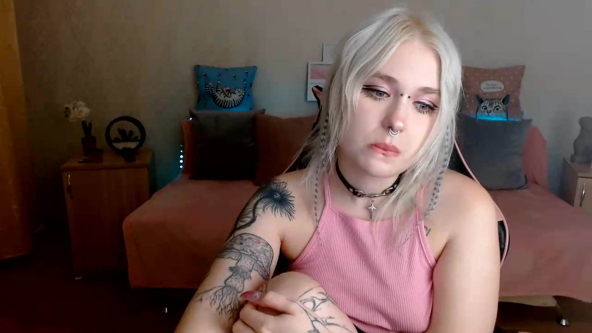 Gallery image thumbnail from Killinna's myfreecams stream on, 07/08/2026, 14:00 image 9 of 20
