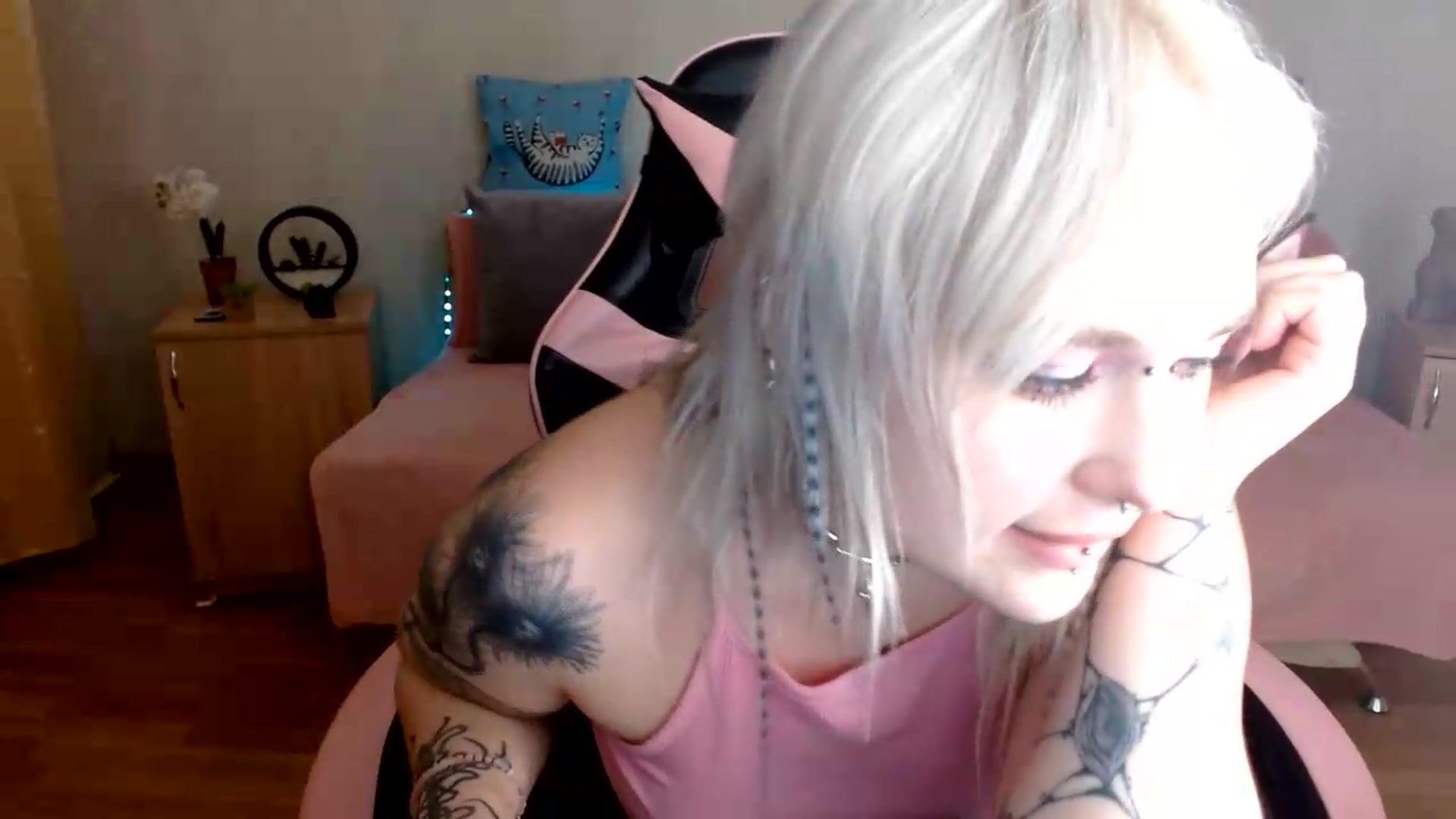 Gallery image thumbnail from Killinna's myfreecams stream on, 07/08/2026, 15:09 image 13 of 20