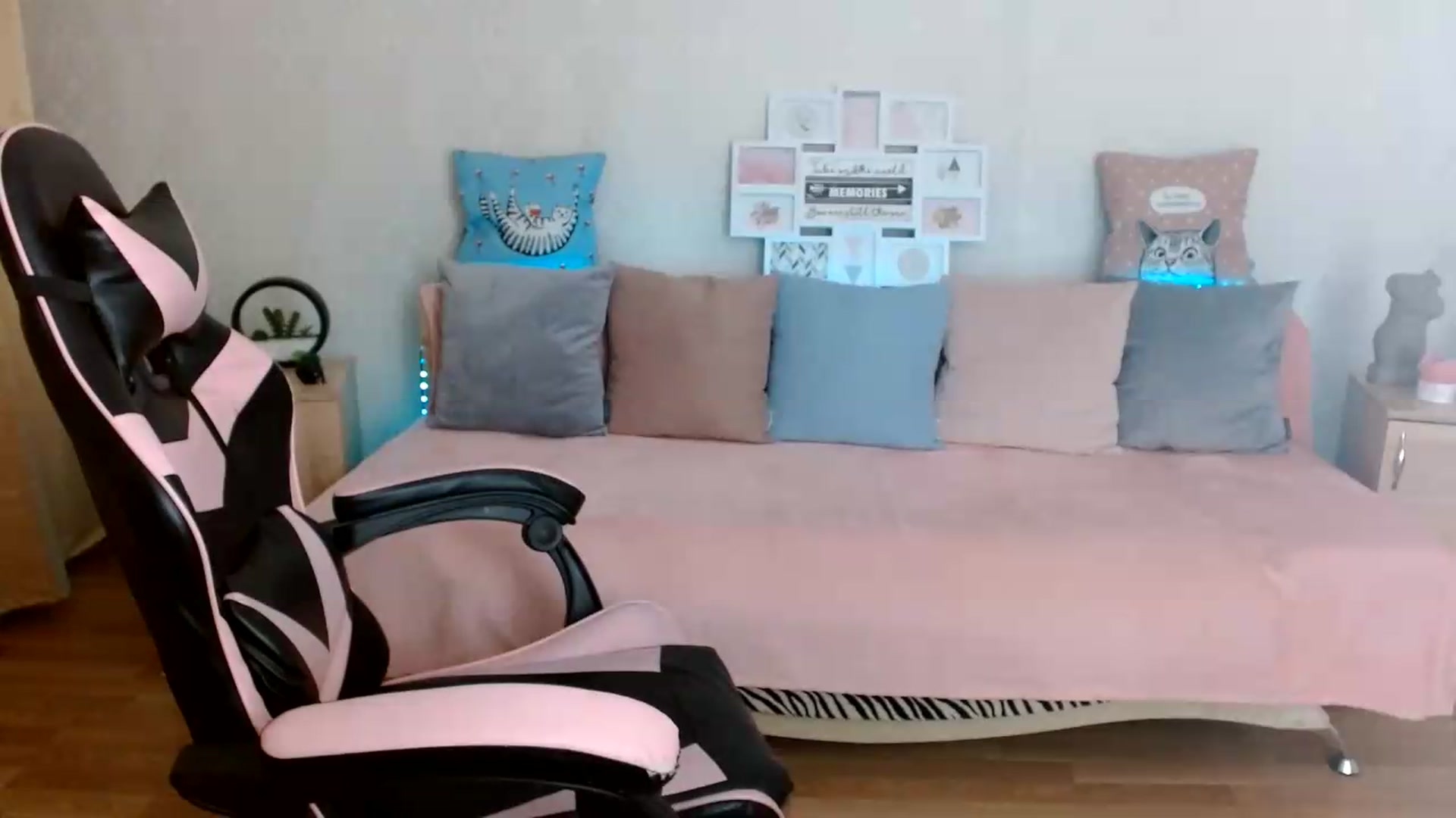 Gallery image thumbnail from Killinna's myfreecams stream on, 07/16/2026, 14:34 image 19 of 20