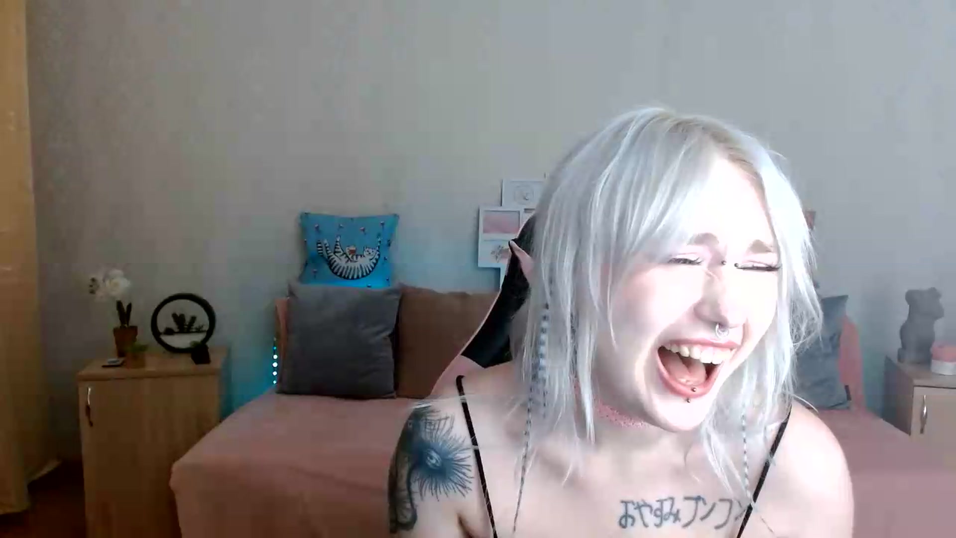 Gallery image thumbnail from Killinna's myfreecams stream on, 07/16/2026, 14:34 image 3 of 20