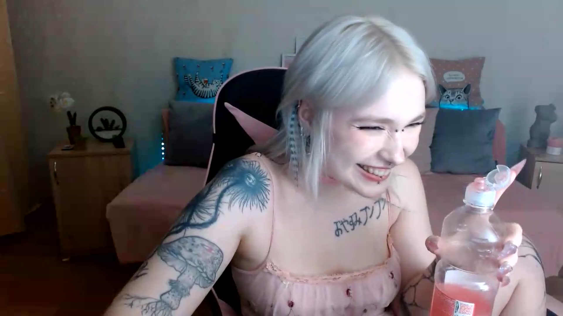 Gallery image thumbnail from Killinna's myfreecams stream on, 07/16/2026, 14:34 image 9 of 20