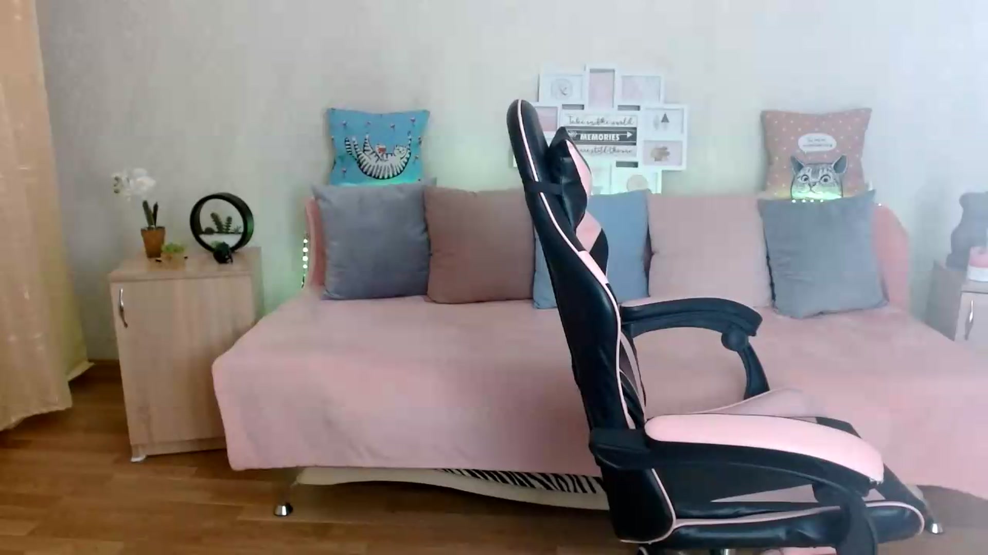 Gallery image thumbnail from Killinna's myfreecams stream on, 07/23/2026, 14:59 image 12 of 20