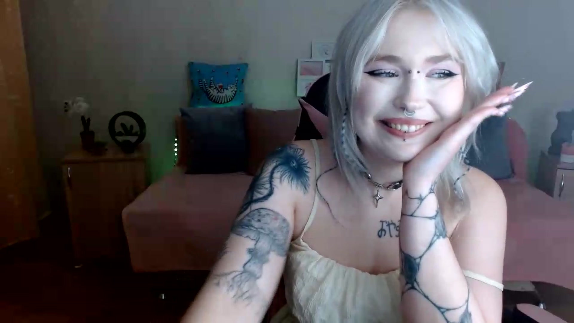 Gallery image thumbnail from Killinna's myfreecams stream on, 07/23/2026, 14:59 image 17 of 20