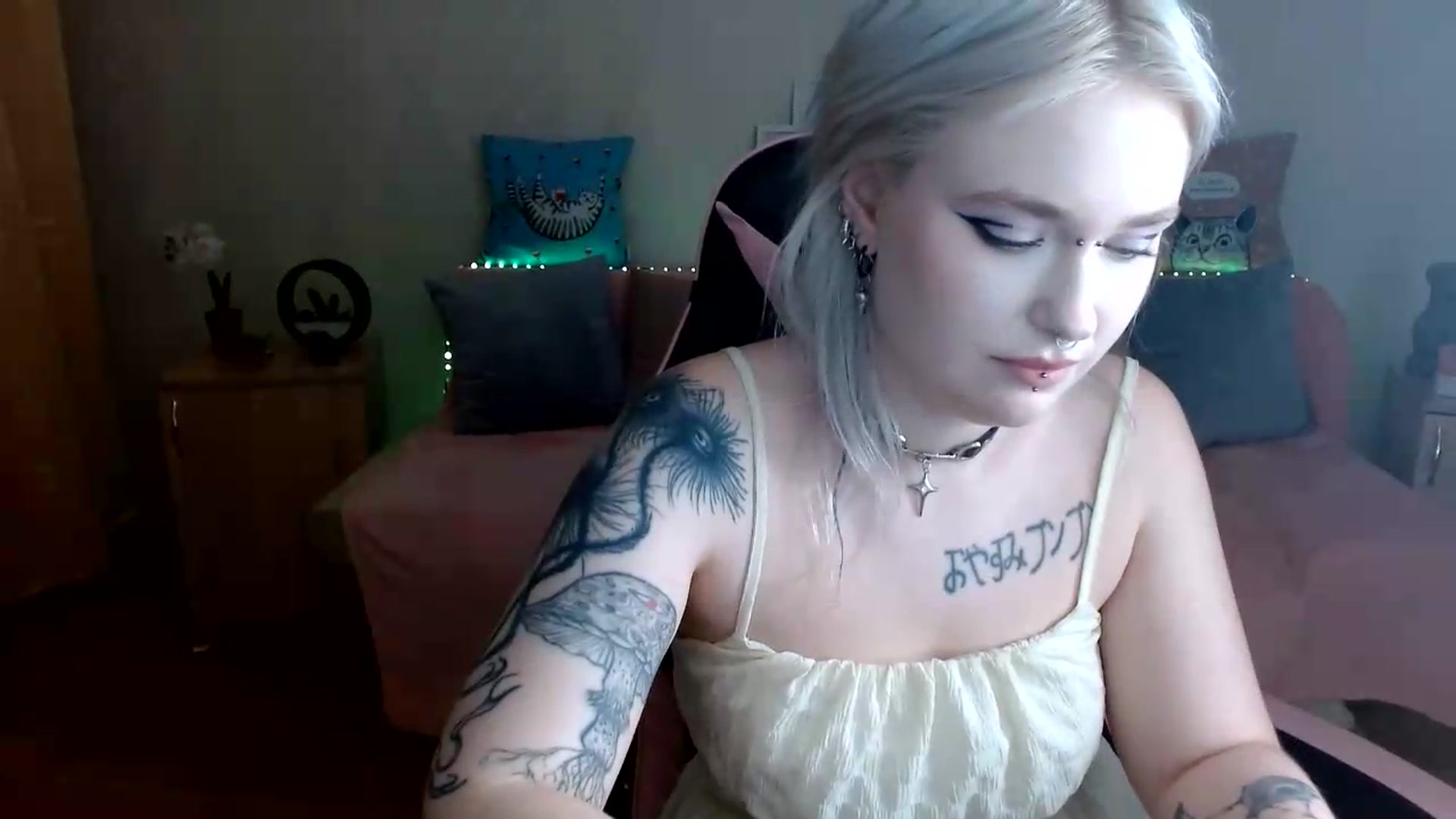 Gallery image thumbnail from Killinna's myfreecams stream on, 07/23/2026, 16:15 image 14 of 20
