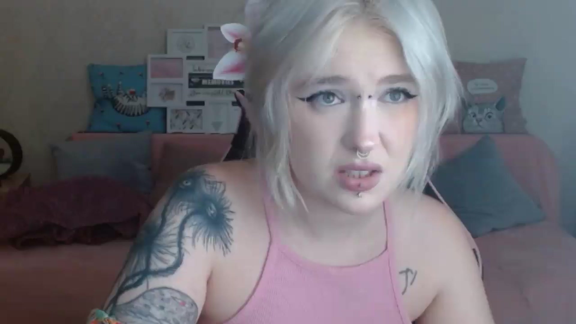 Gallery image thumbnail from Killinna's myfreecams stream on, 07/26/2026, 14:15 image 5 of 20