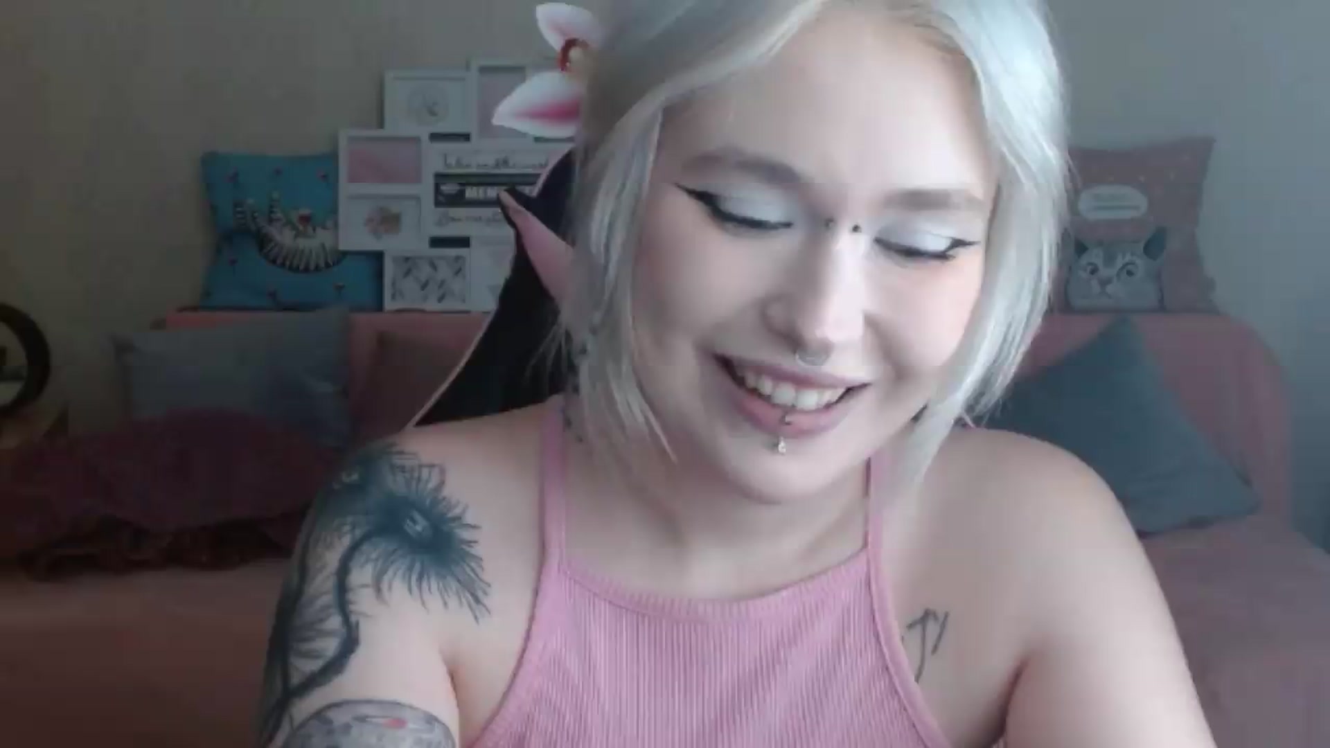 Gallery image thumbnail from Killinna's myfreecams stream on, 07/26/2026, 14:15 image 14 of 20