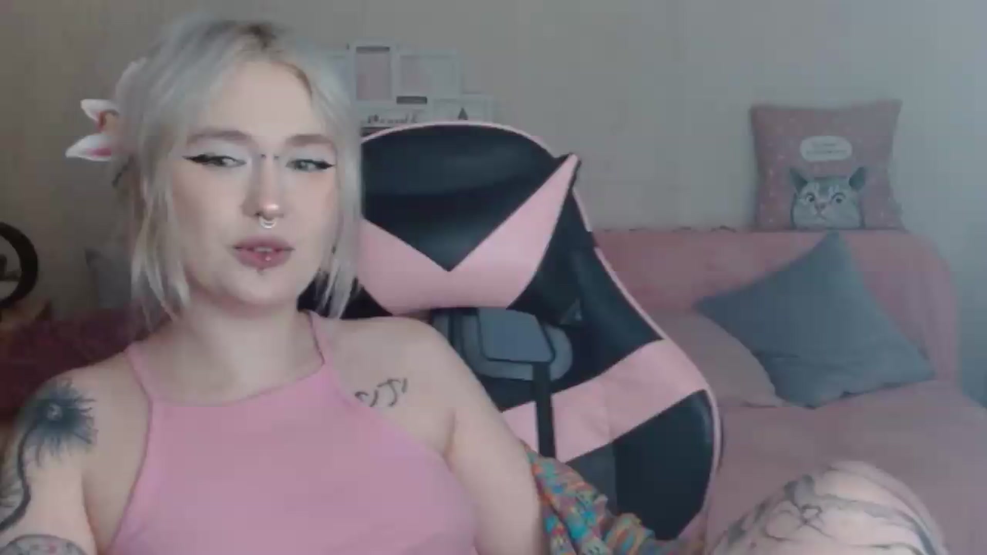 Gallery image thumbnail from Killinna's myfreecams stream on, 07/26/2026, 14:15 image 8 of 20